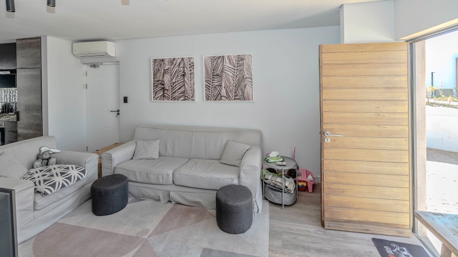 2 Bedroom Property for Sale in Newinbosch Western Cape